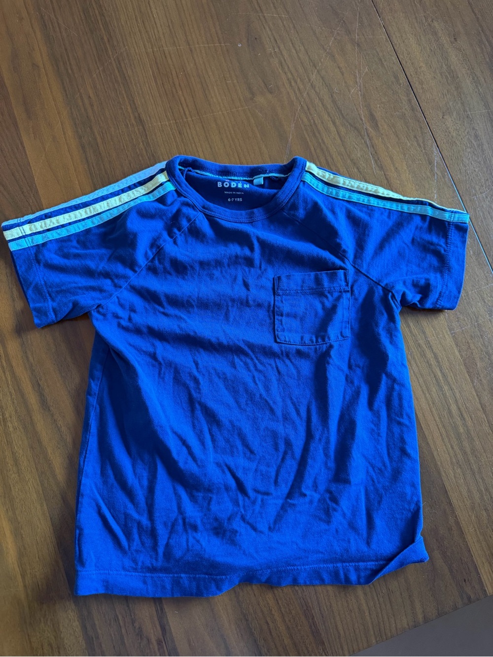 Boden - bundle of 4 boys t shirts size 6/7